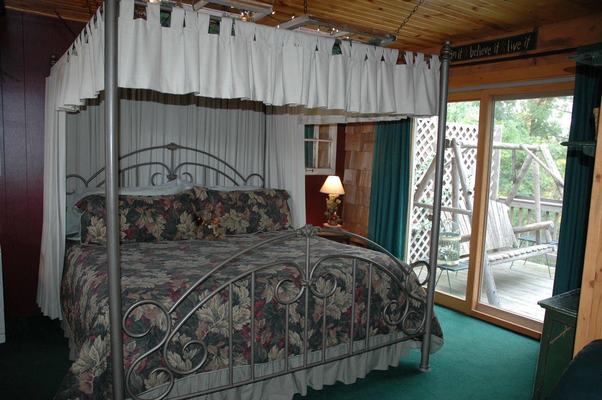 Bed and Breakfast Lazy Cloud Williams Bay Екстер'єр фото