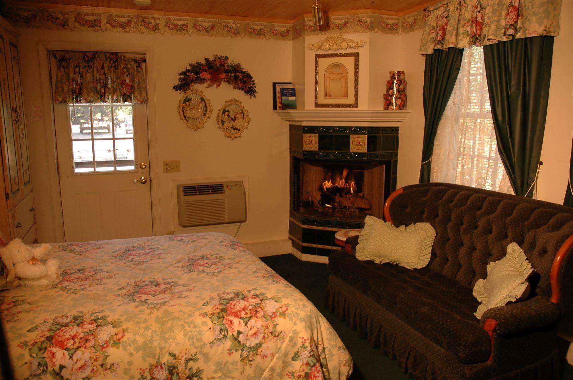 Bed and Breakfast Lazy Cloud Williams Bay Екстер'єр фото
